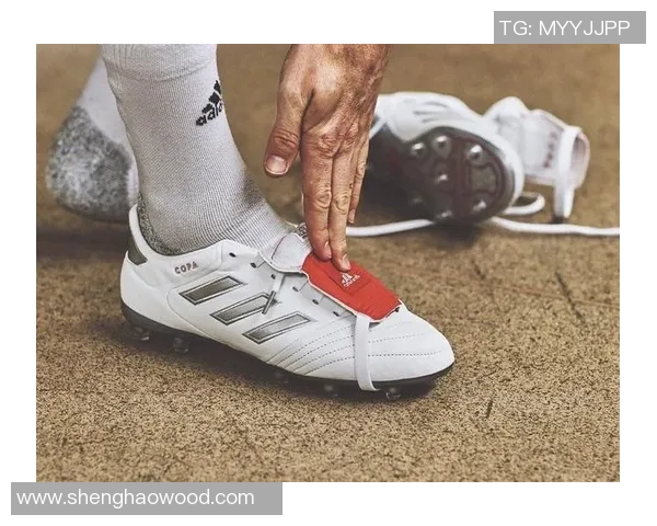 穿大鞋舌足球鞋的球星：从舒适到个性化的独特风格解析